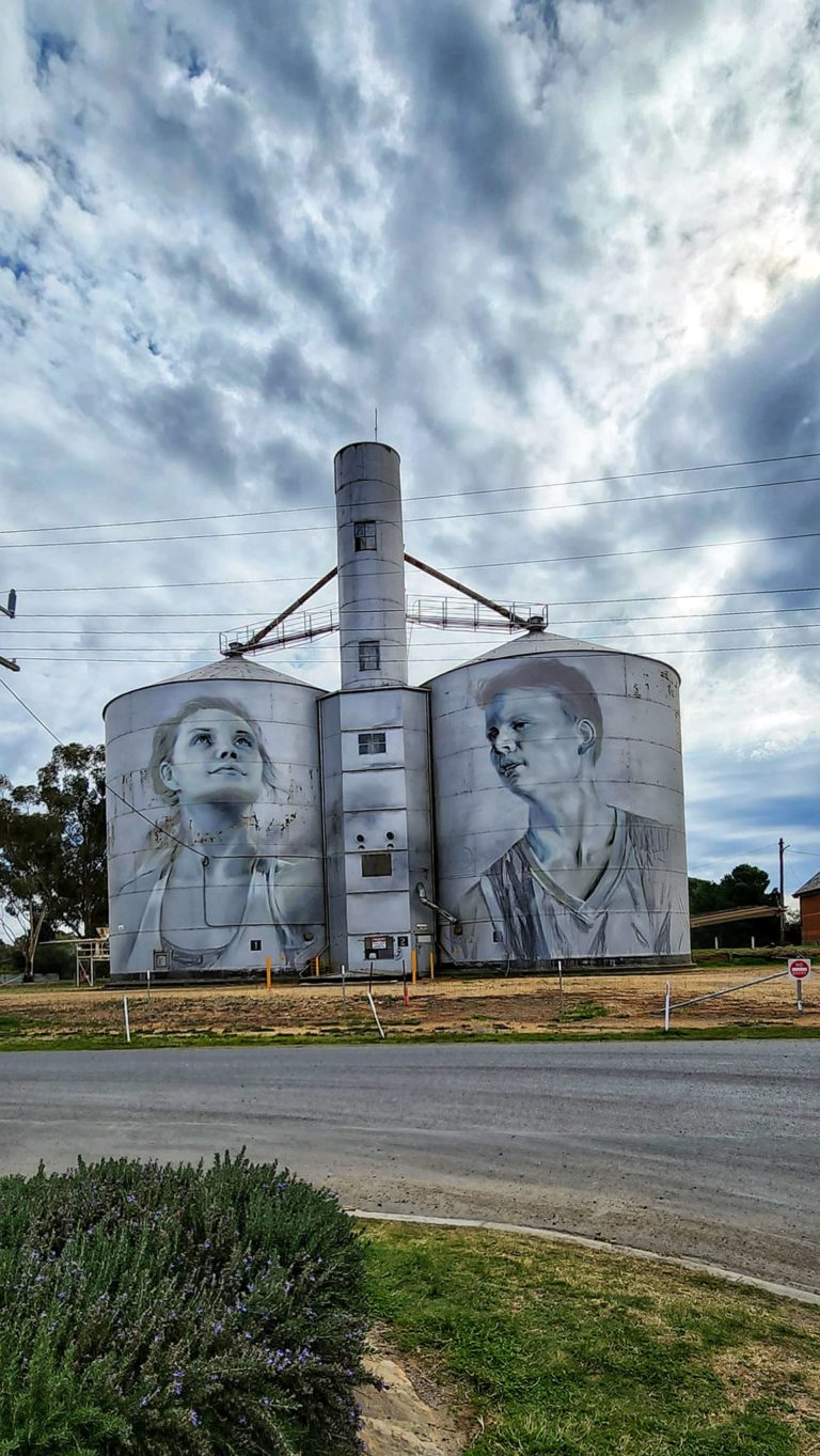 283769763 128833646449164 1434002461342278379 n 1 768x1363